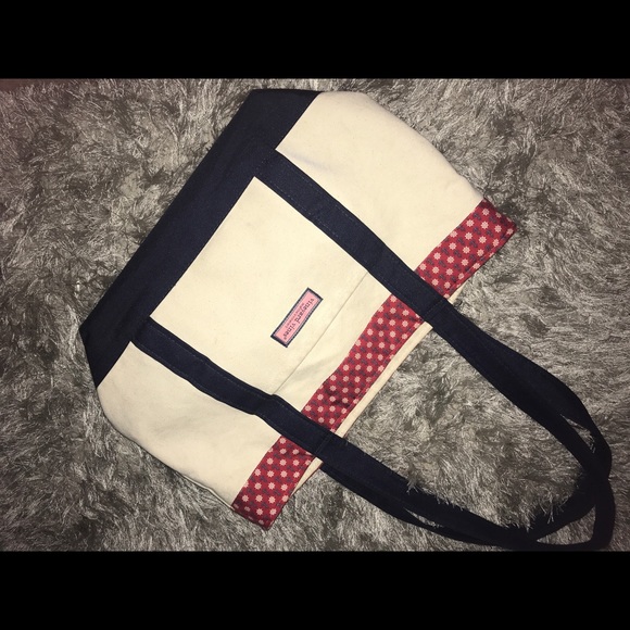 Vineyard Vines Handbags - Vineyard Vines classic red white blue tote bag